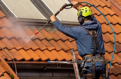 Démoussage et hydrofuge de toiture à Teyssode